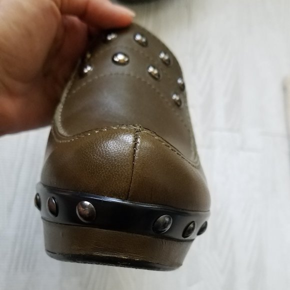 Stuart Weitzman studded platform mules / clog slip ons, Olive Green (size 7) - Picture 10 of 14